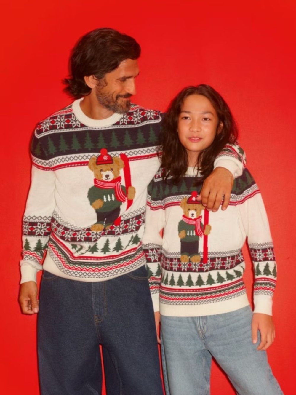 Primark White Holiday Bear Fair Isle Sweater Green & Red Accents Men M